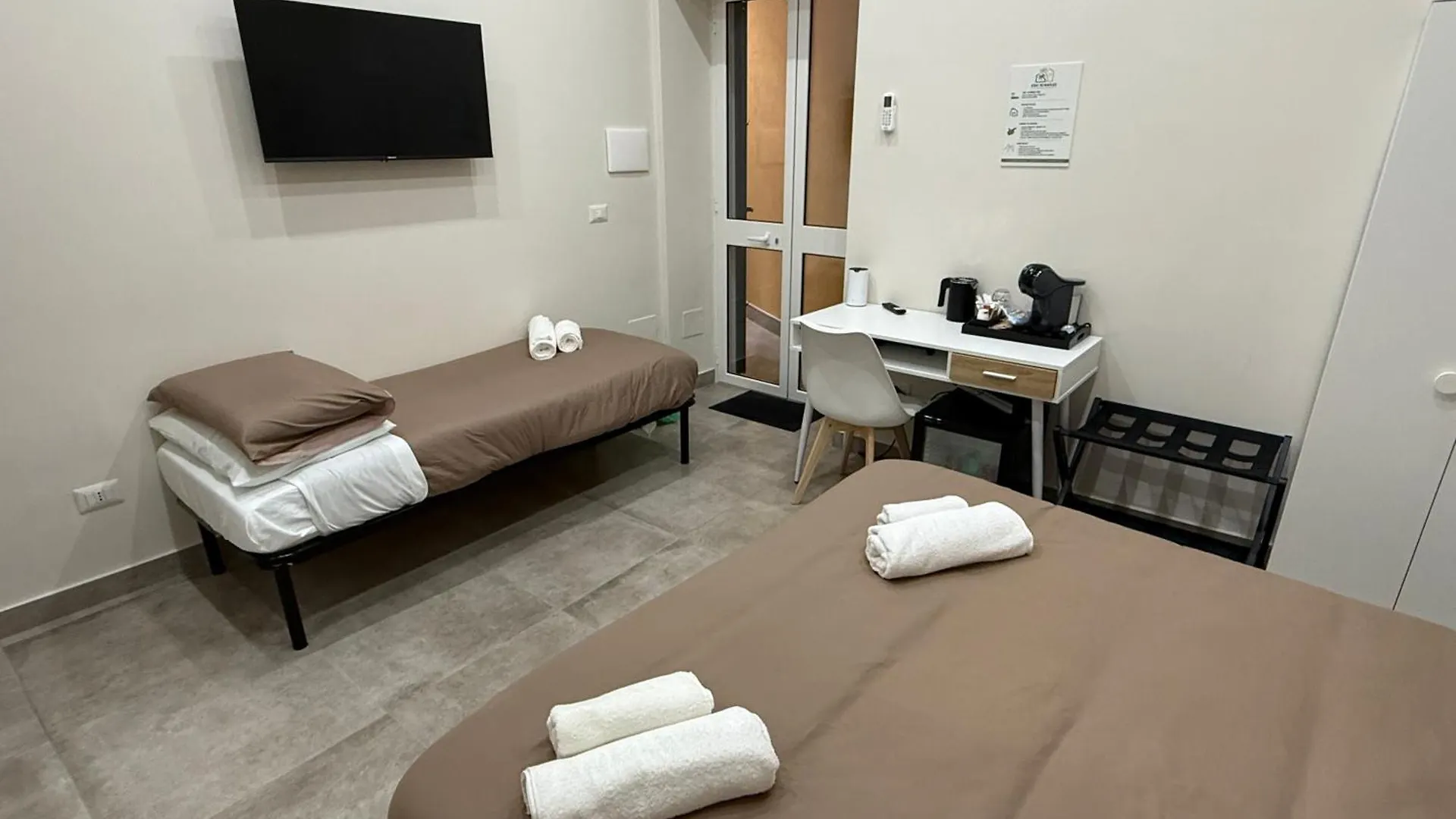 Bed & Breakfast Stay In Naples - Arenaccia 211 Rooms And Suite